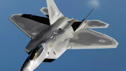 ABD'nin F-22 Raptor savaş uçağı, hava hakimiyetini sağlamak için gökyüzünde üstünlüğünü koruyor