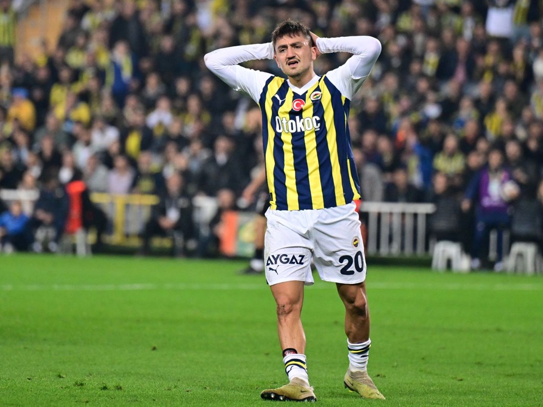 Derbi öncesi Fenerbahçe'de sakatlık: Cengiz Ünder Galatasaray'a karşı forma giyemeyecek